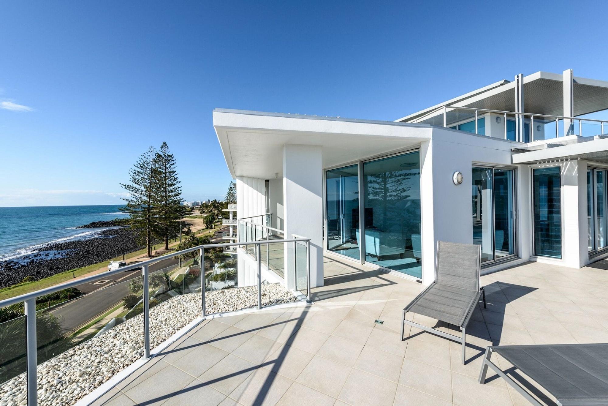 C Bargara Resort Exteriör bild